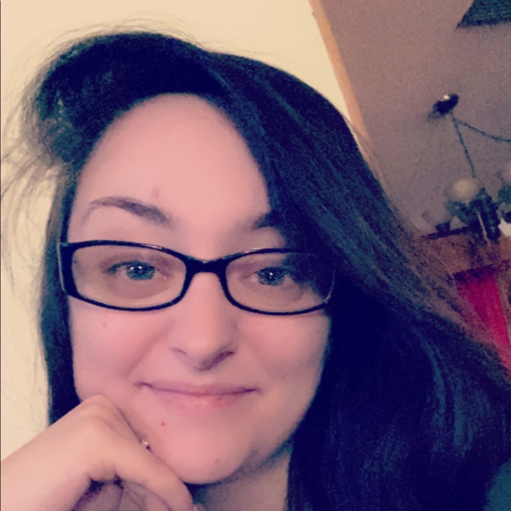 Meet your Posher, Rebecca